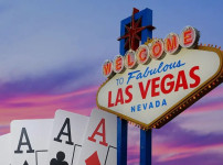 라스베이거스에서 진행되는 여름 포커 이벤트