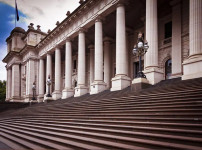 호주의 강화된 카지노법, 의회 통과 