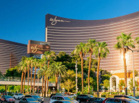 라스베이거스 카지노 앞 칼부림, 2명 사망 6명 부상